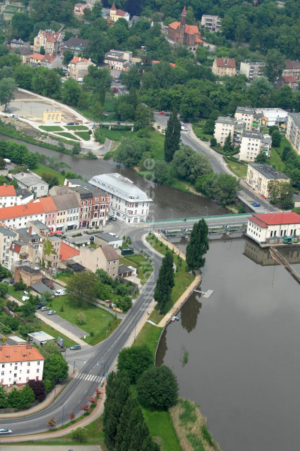 Luftbild Guben - Neißebrücke, Grenze zwischen Guben in Deutschland und Gubin in Polen