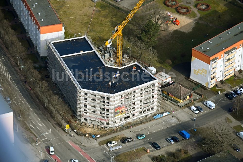 Luftaufnahme Oranienburg - Neubau einer altersgerechter Wohnanlage an der Walther-Bothe-Straße in Oranienburg im Bundesland Brandenburg, Deutschland