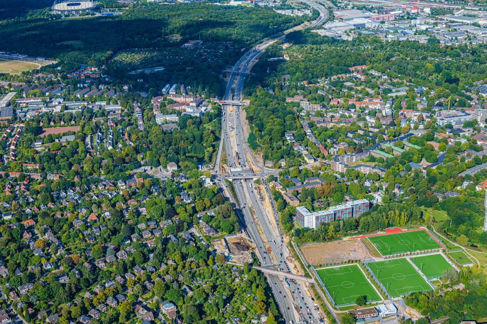 Luftbild Hamburg - Neubau des Autobahn- Tunnelbauwerk der BAB A7 Bahrenfelder Deckel in Hamburg, Deutschland