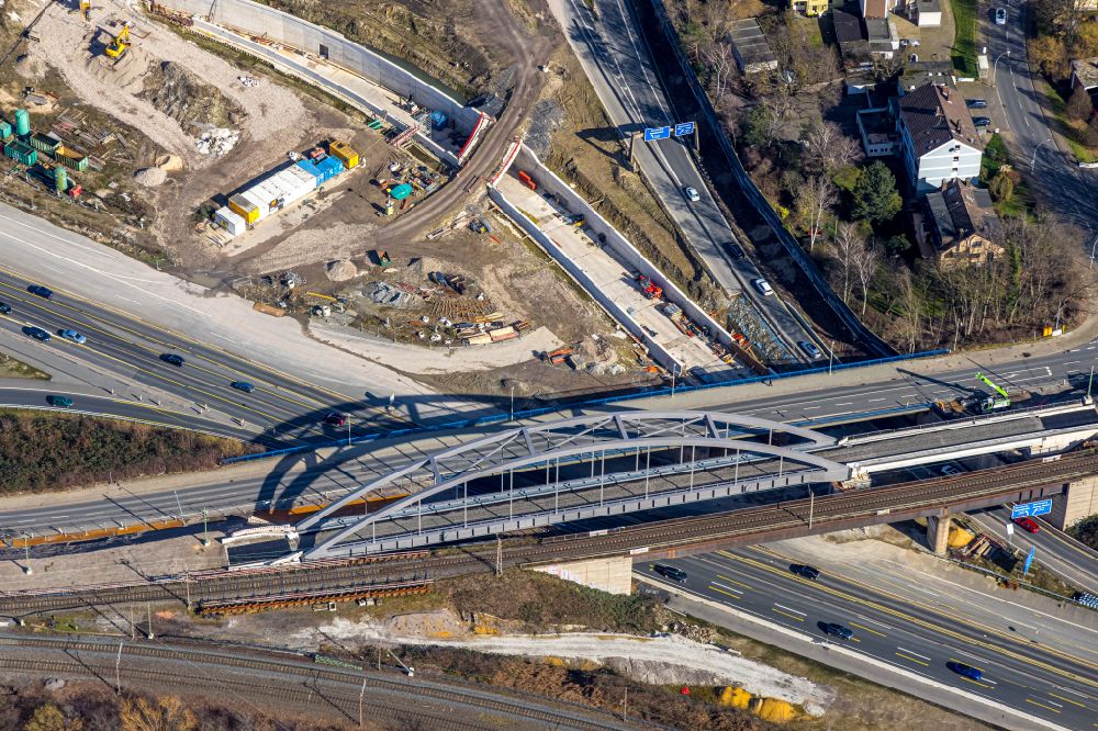 Luftbild Herne - Neubau des Bahn- Brückenbauwerk am Autobahnkreuz Herne der BAB A43 - A42 im Ortsteil Wanne-Eickel in Herne im Bundesland Nordrhein-Westfalen, Deutschland