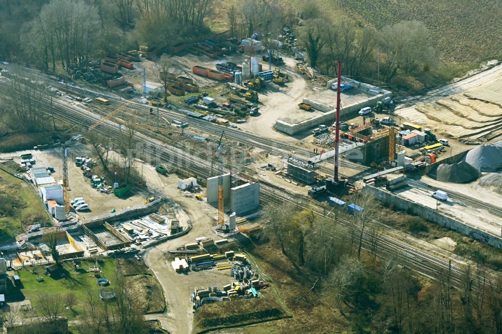 Luftaufnahme Zossen - Neubau des Bahn- Brückenbauwerk und Tunnelbau in Zossen im Bundesland Brandenburg, Deutschland