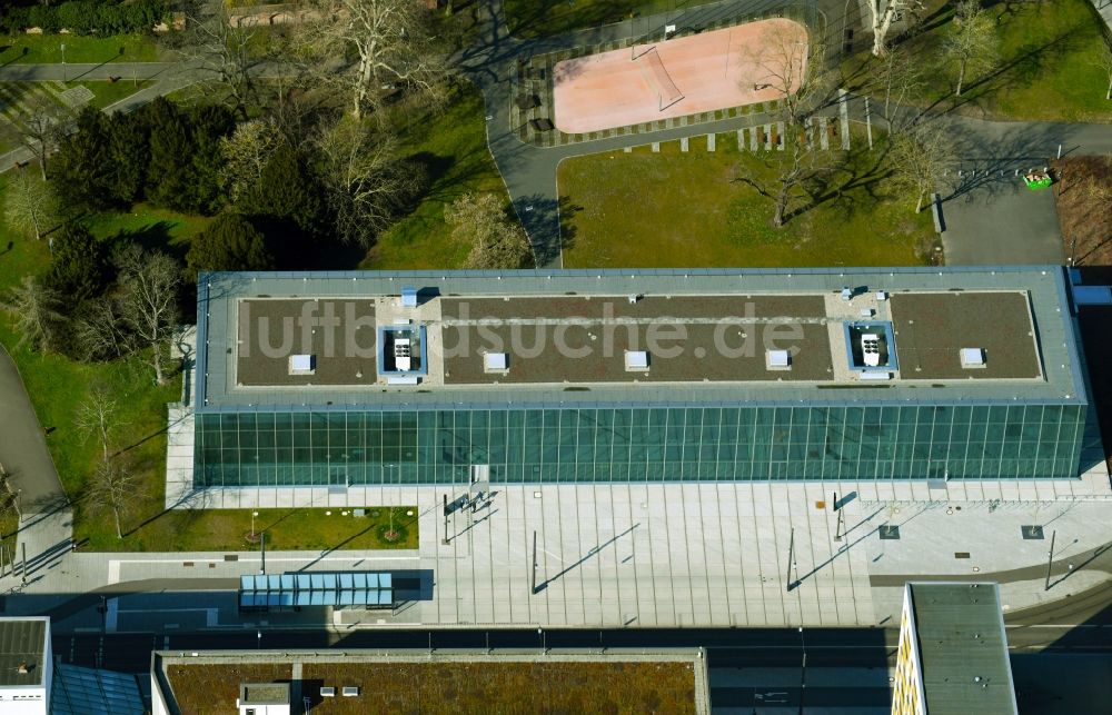 Dessau aus der Vogelperspektive: Neubau Bauhaus-Museum im Stadtpark in Dessau im Bundesland Sachsen-Anhalt, Deutschland