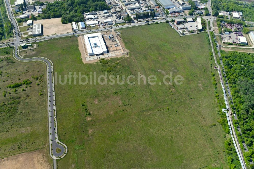 Luftbild Berlin - Neubau- Baustelle im Gewerbegebiet CleanTech Business Park im Ortsteil Marzahn in Berlin, Deutschland