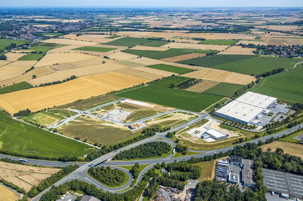 Luftbild Soest - Neubau- Baustelle im Gewerbegebiet des Industriegebiet Wasserfuhr entlang des Opmünder Weg und der B475 in Soest im Bundesland Nordrhein-Westfalen, Deutschland