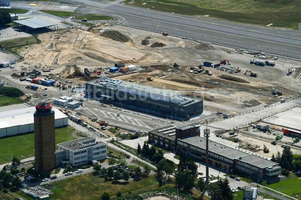 Schönefeld von oben - Neubau- Baustelle Regierungsflughafen - Empfangsgebäude im Protokollbereich am Flughafen BER in Schönefeld im Bundesland Brandenburg, Deutschland