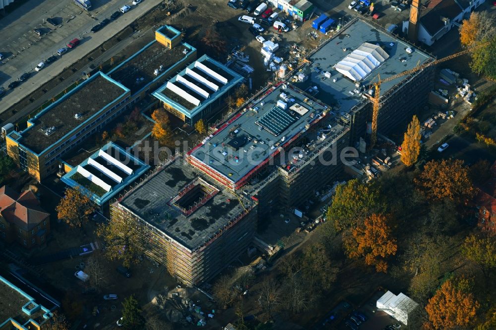 Berlin von oben - Neubau- Baustelle für ein Rehabilitationszentrum der Rehaklinik im Ortsteil Marzahn in Berlin, Deutschland