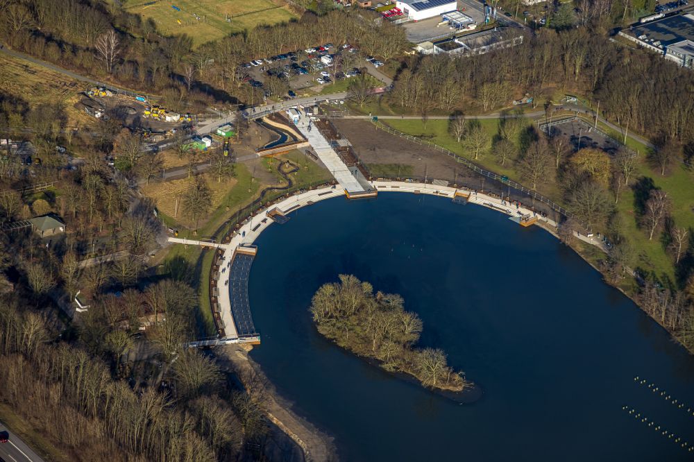 Luftbild Bochum - Neubau- Baustelle für ein Schutz- Damm Bauwerk am Harpener Bach - Ümminger See in Bochum im Bundesland Nordrhein-Westfalen, Deutschland