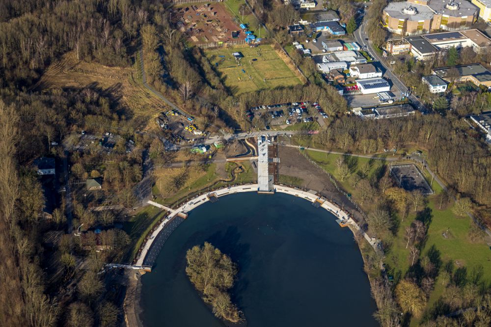 Luftaufnahme Bochum - Neubau- Baustelle für ein Schutz- Damm Bauwerk am Harpener Bach - Ümminger See in Bochum im Bundesland Nordrhein-Westfalen, Deutschland