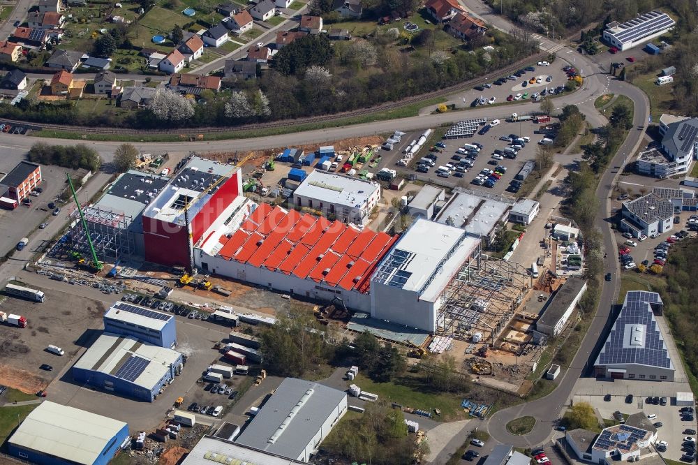Luftbild Bexbach - Neubau - Baustelle auf dem Werksgelände Fuchs & Hoffmann GmbH in Bexbach im Bundesland Saarland, Deutschland