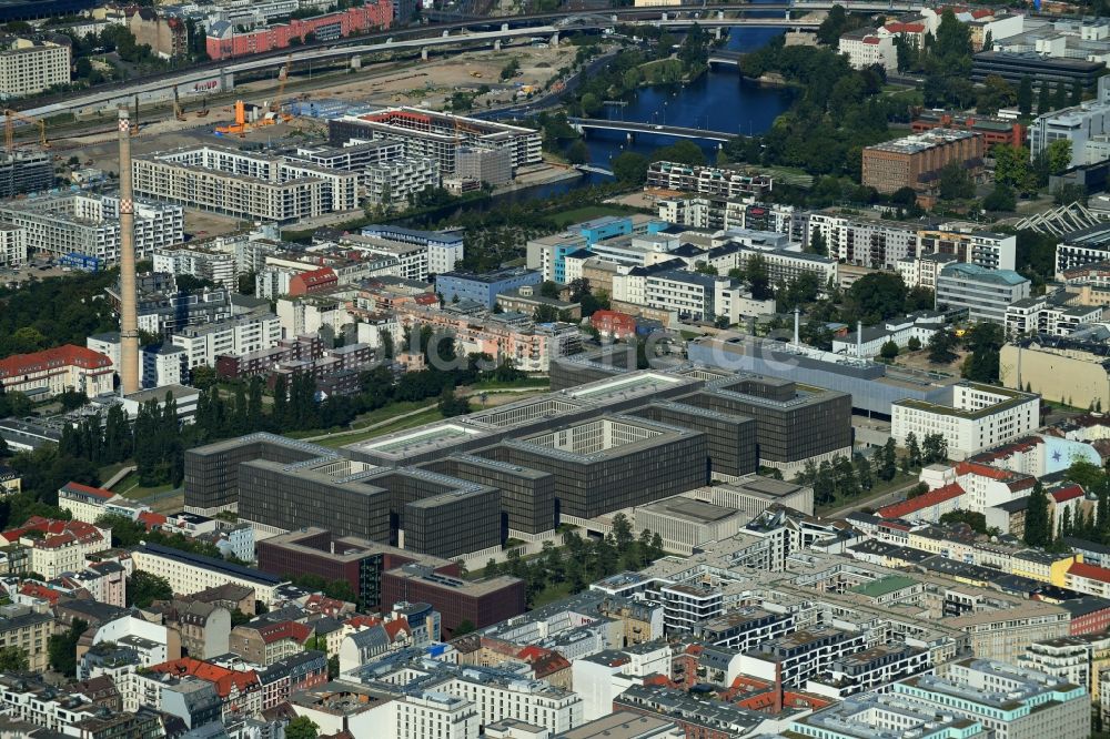 Luftbild Berlin - Neubau der BND-Zentrale in Berlin-Mitte an der Chausseestraße in der Hauptstadt Berlin