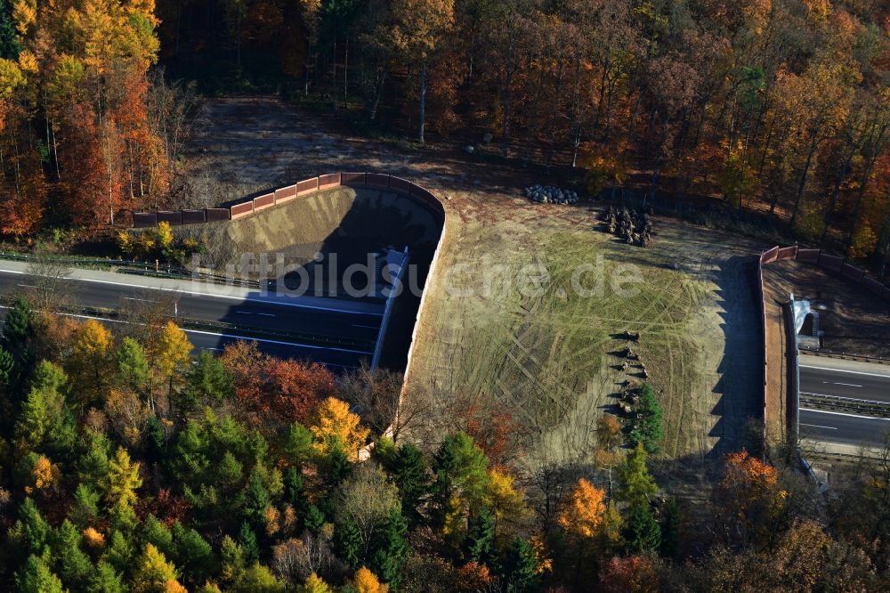 Luftaufnahme Warnitz - Neubau eines Brückenbauwerkes über die BAB Autobahn A11 am Abzweig in Warnitz in der Uckermark im Bundesland Brandenburg