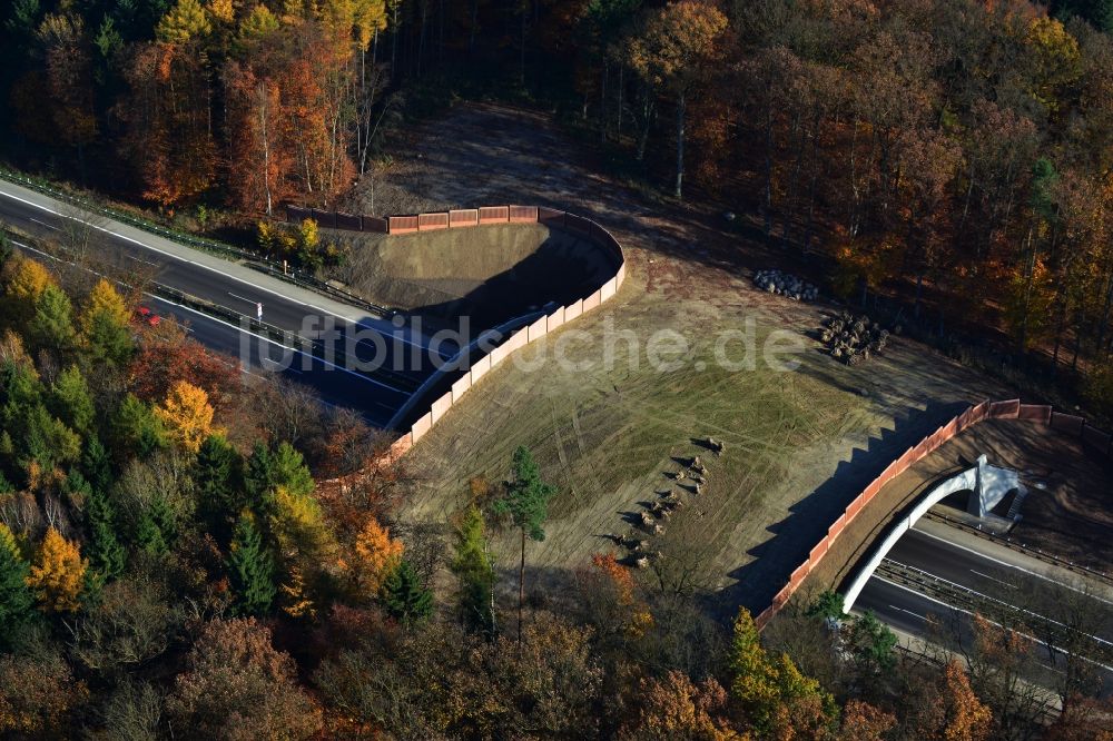 Warnitz aus der Vogelperspektive: Neubau eines Brückenbauwerkes über die BAB Autobahn A11 am Abzweig in Warnitz in der Uckermark im Bundesland Brandenburg