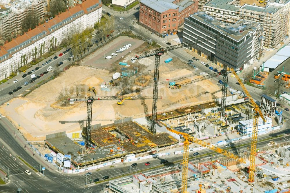 Berlin von oben - Neubau eines Büro- und Geschäftshaus Ensemble der LIP – Ludger Inholte Projektentwicklung im Ortsteil Schöneberg in Berlin, Deutschland