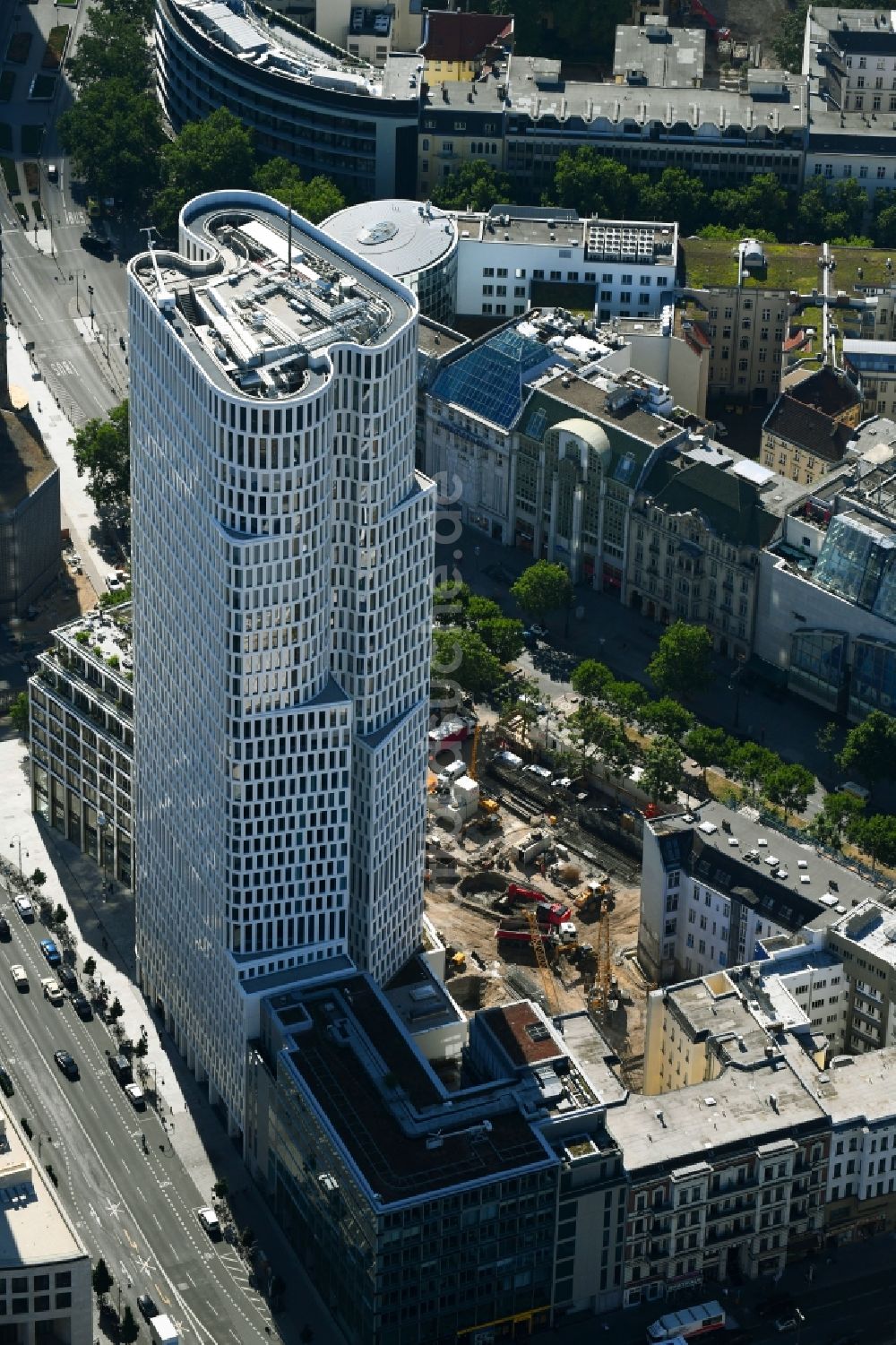 Berlin von oben - Neubau eines Büro- und Geschäftshaus- Komplexes Gloria Berlin am Kurfürstendamm im Ortsteil Charlottenburg in Berlin, Deutschland