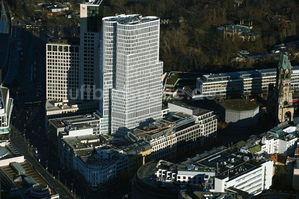Luftbild Berlin - Neubau eines Büro- und Geschäftshaus- Komplexes Gloria Berlin am Kurfürstendamm im Ortsteil Charlottenburg in Berlin, Deutschland