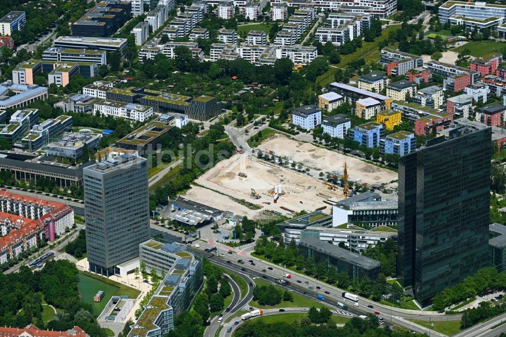 München aus der Vogelperspektive: Neubau eines Büro- und Geschäftshauses Amazon in der Parkstadt in München im Bundesland Bayern, Deutschland