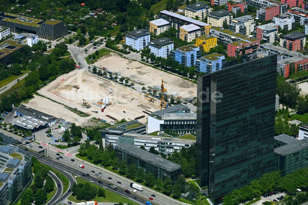 Luftbild München - Neubau eines Büro- und Geschäftshauses Amazon in der Parkstadt in München im Bundesland Bayern, Deutschland