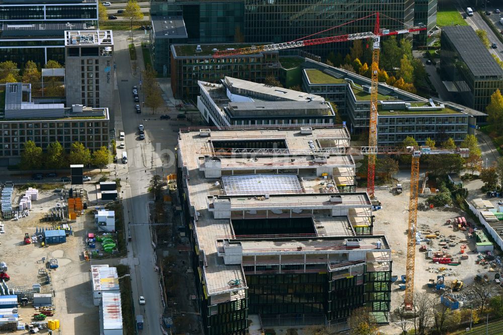 München von oben - Neubau eines Büro- und Geschäftshauses Amazon in der Parkstadt in München im Bundesland Bayern, Deutschland