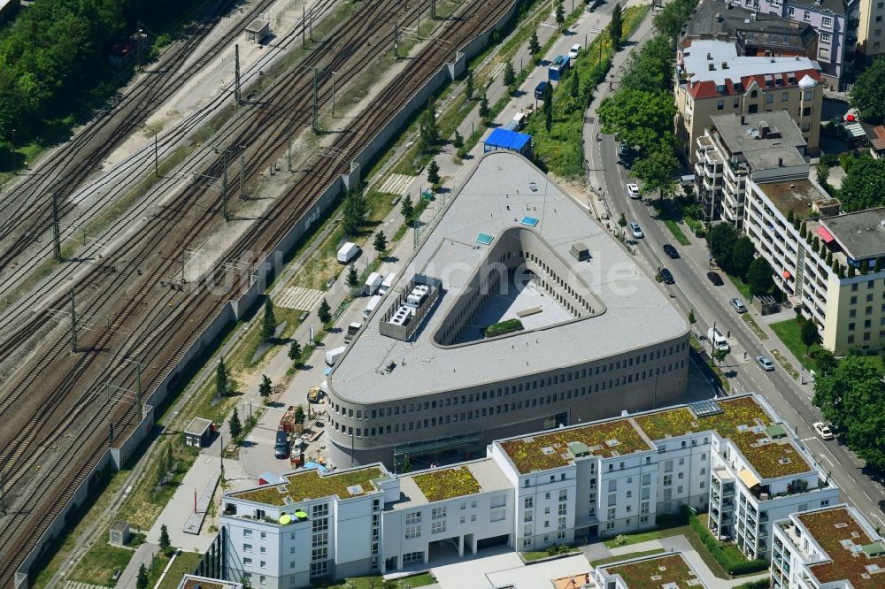 Augsburg aus der Vogelperspektive: Neubau eines Büro- und Geschäftshauses in Augsburg im Bundesland Bayern, Deutschland