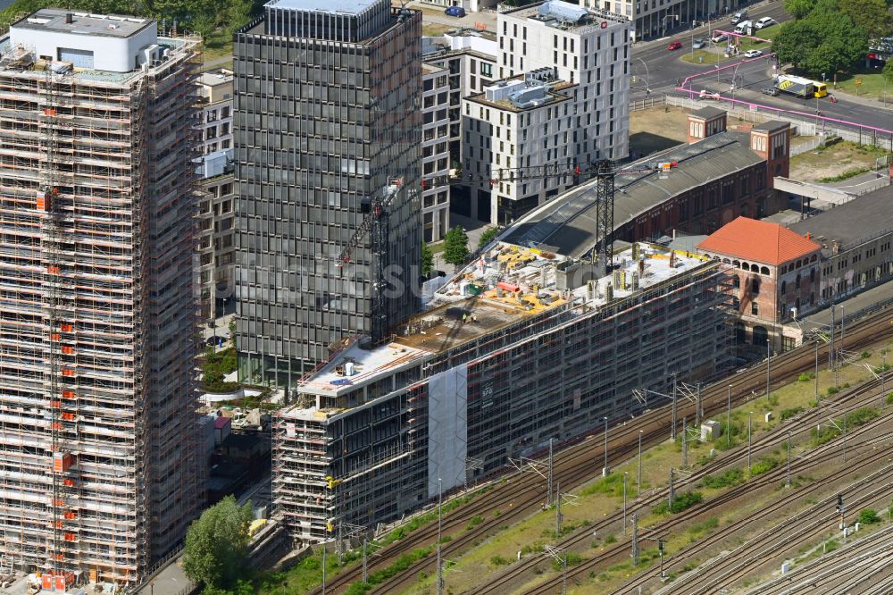 Luftaufnahme Berlin - Neubau eines Büro- und Geschäftshauses in Berlin, Deutschland