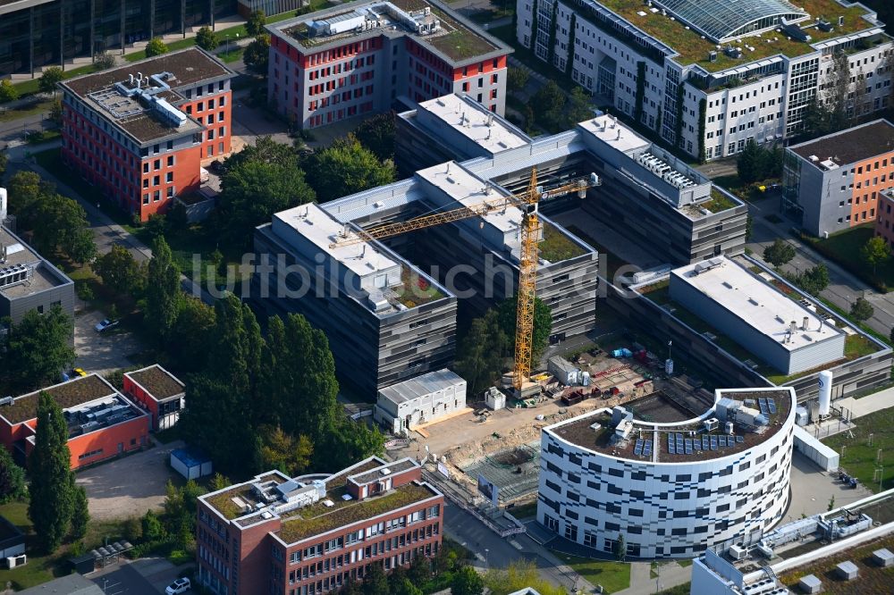 Luftaufnahme Berlin - Neubau eines Büro- und Geschäftshauses DanGreen in Berlin, Deutschland