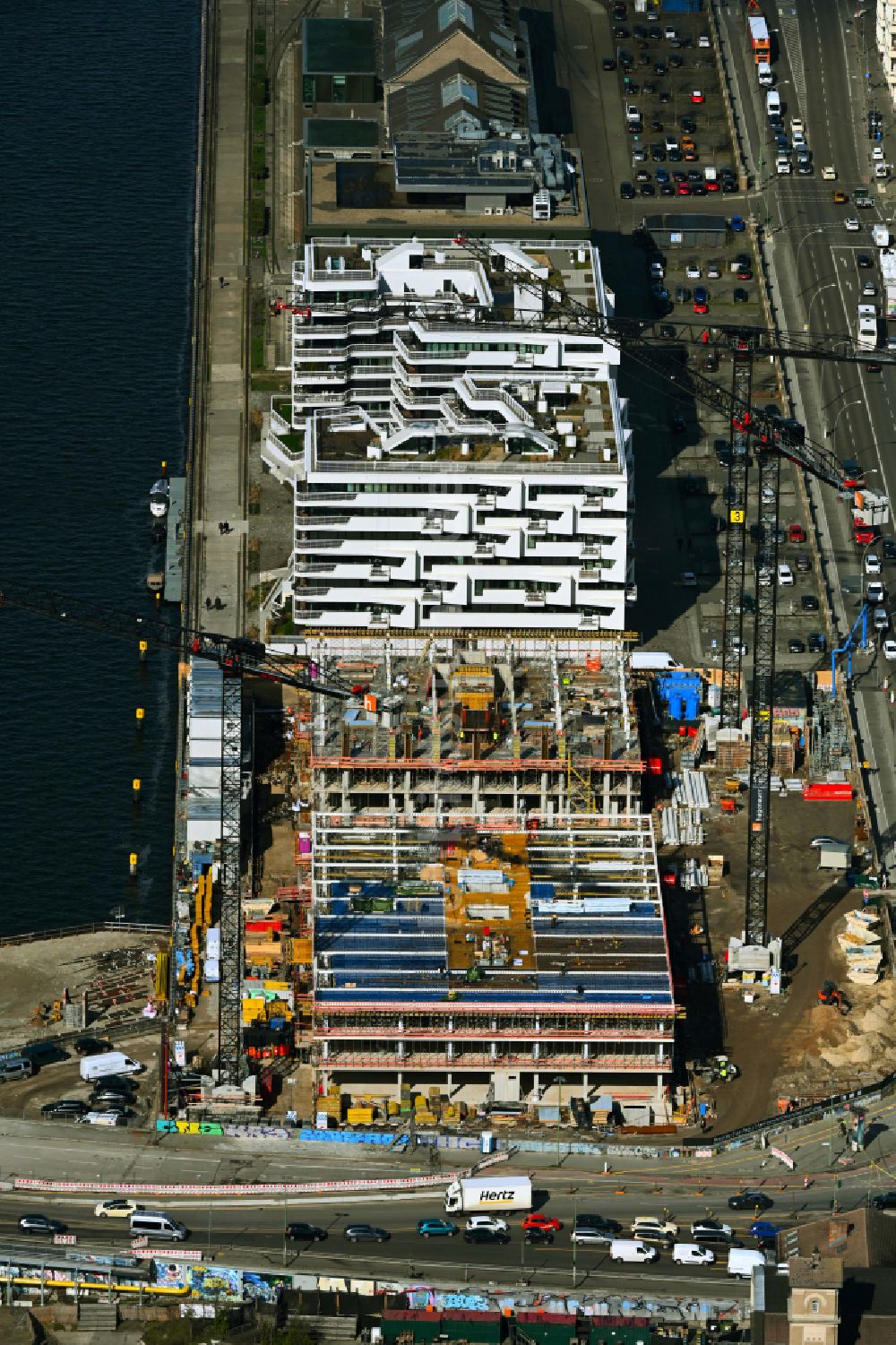 Luftaufnahme Berlin - Neubau eines Büro- und Geschäftshauses Dockyard Waterfront Offices in Berlin, Deutschland