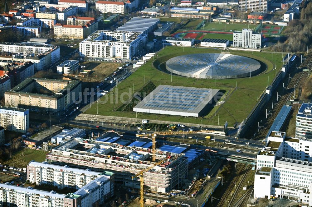 Luftaufnahme Berlin - Neubau eines Büro- und Geschäftshauses DSTRCT.Berlin im Ortsteil Prenzlauer Berg in Berlin, Deutschland