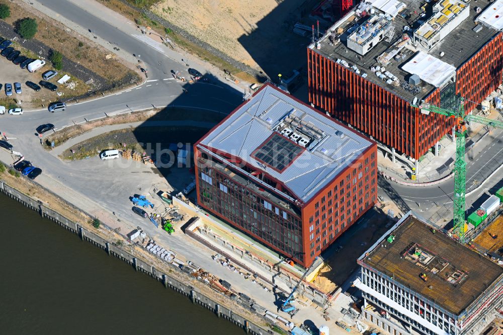 Hamburg aus der Vogelperspektive: Neubau eines Büro- und Geschäftshauses EDGE ElbSide im Elbbrückenquartier in Hamburg, Deutschland