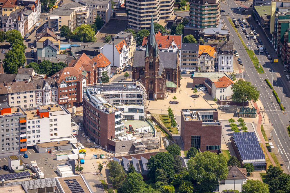 Luftbild Herne - Neubau eines Büro- und Geschäftshauses Europagarten neben der Kreuzkirche am Europaplatz in Herne im Bundesland Nordrhein-Westfalen, Deutschland