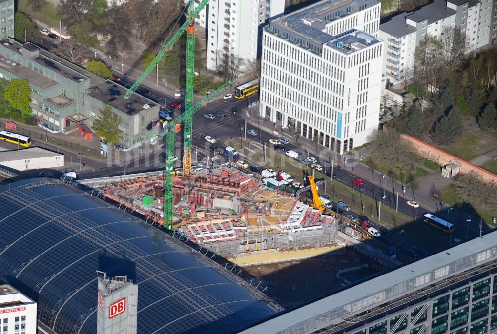 Luftbild Berlin - Neubau eines Büro- und Geschäftshauses und Hotel Grand Central Berlin im Ortsteil Moabit in Berlin, Deutschland