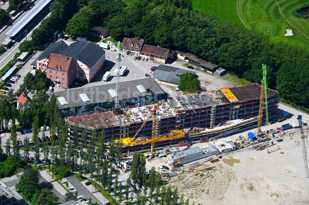 Luftaufnahme Aschheim - Neubau eines Büro- und Geschäftshauses an der Karl-Hammerschmidt-Straße in Aschheim im Bundesland Bayern, Deutschland