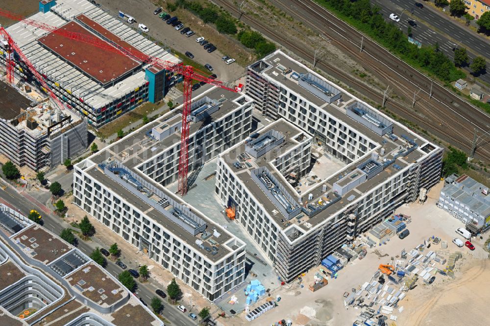 Berlin aus der Vogelperspektive: Neubau eines Büro- und Geschäftshauses Office Lab Campus Adlershof in Berlin, Deutschland
