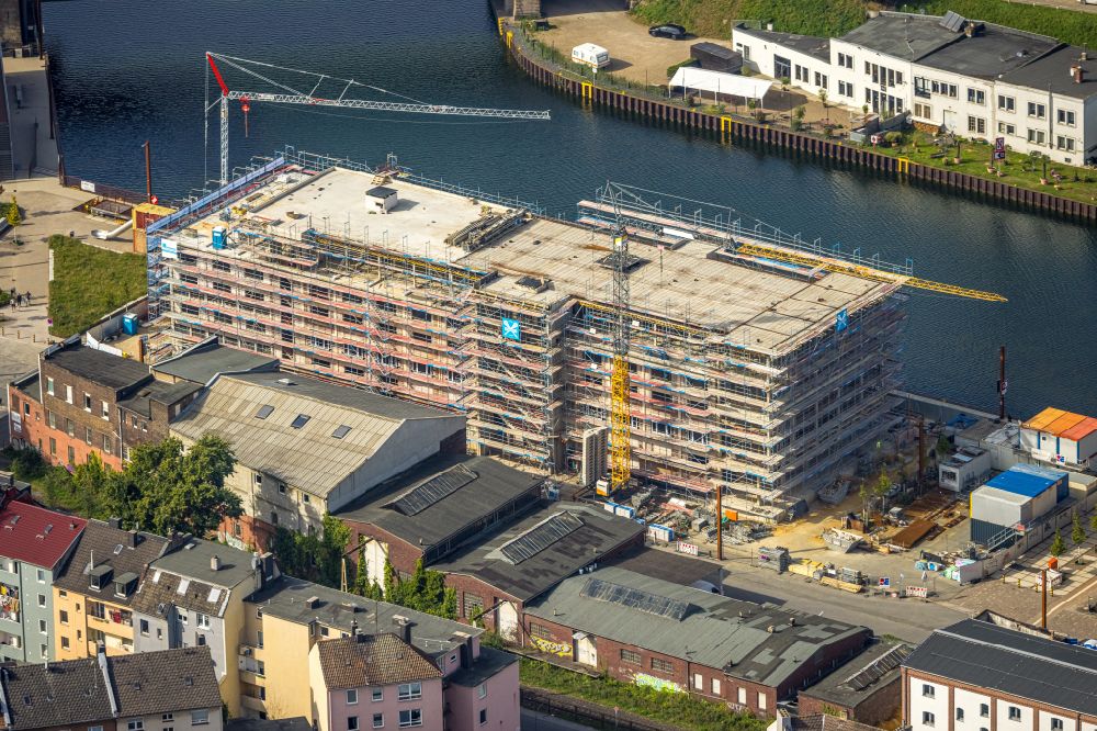Dortmund von oben - Neubau eines Büro- und Geschäftshauses im Ortsteil Hafen in Dortmund im Bundesland Nordrhein-Westfalen, Deutschland