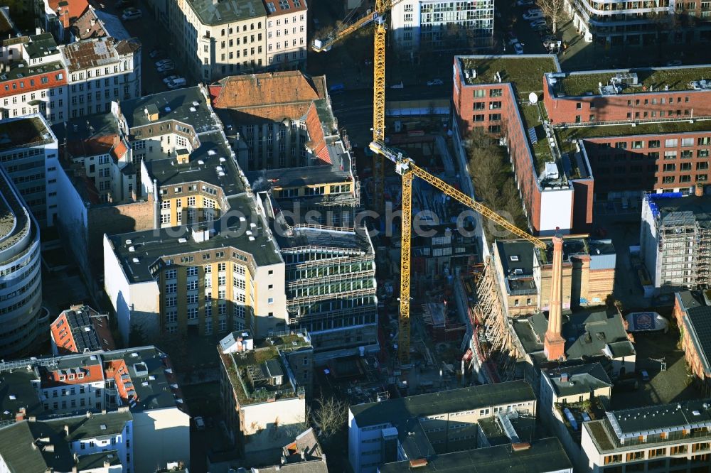 Luftaufnahme Berlin - Neubau eines Büro- und Geschäftshauses des Projekts Schönhauser Allee 9 im Ortsteil Prenzlauer Berg in Berlin, Deutschland