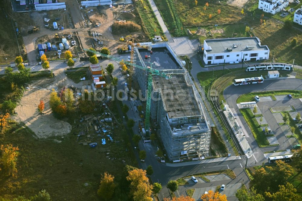 Luftaufnahme Potsdam - Neubau eines Büro- und Geschäftshauses des Projekts THE SUMMIT am Konrad-Zuse-Ring in Potsdam im Bundesland Brandenburg, Deutschland