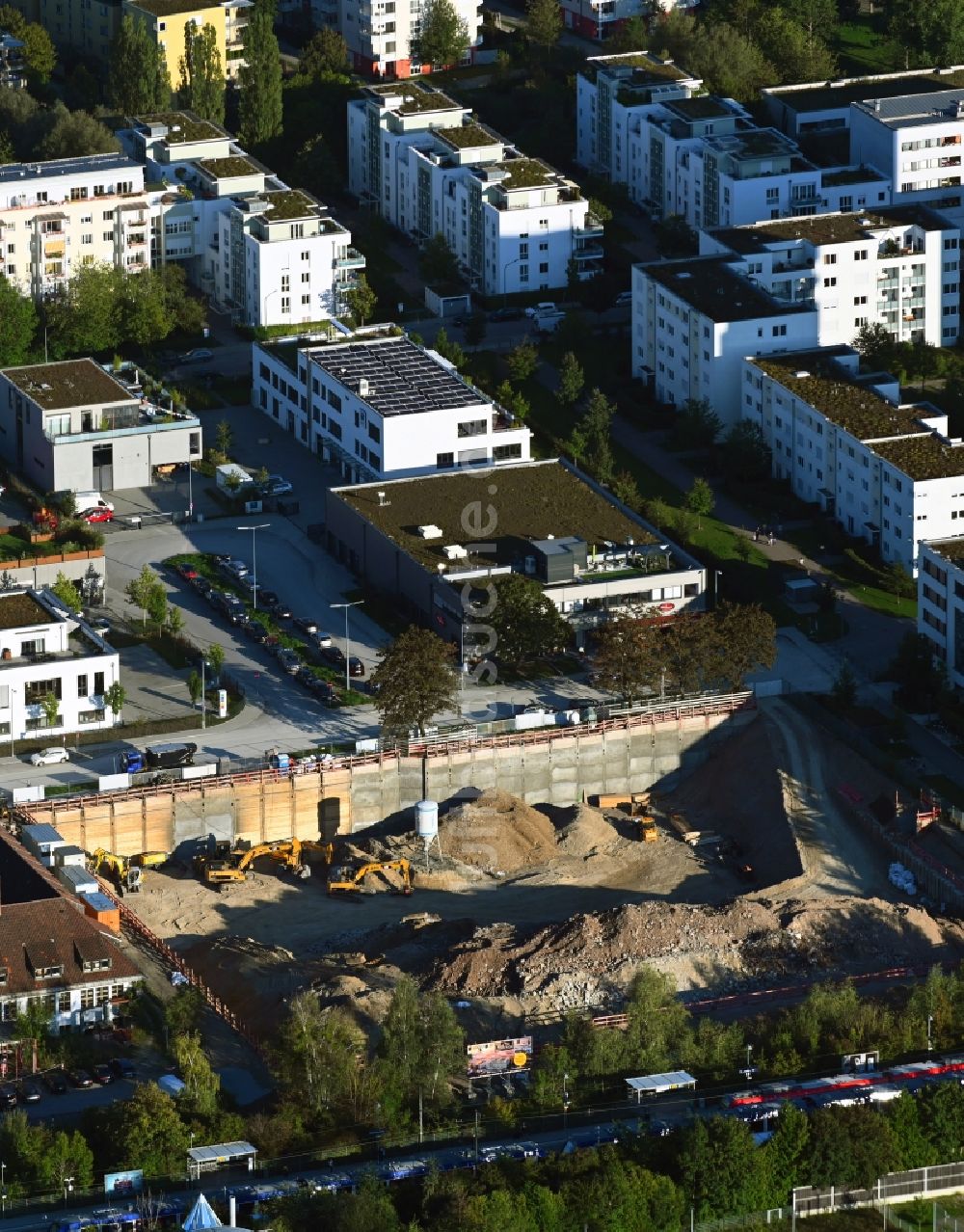 Luftaufnahme München - Neubau eines Büro- und Geschäftshauses South Horizon im Ortsteil Obersendling in München im Bundesland Bayern, Deutschland