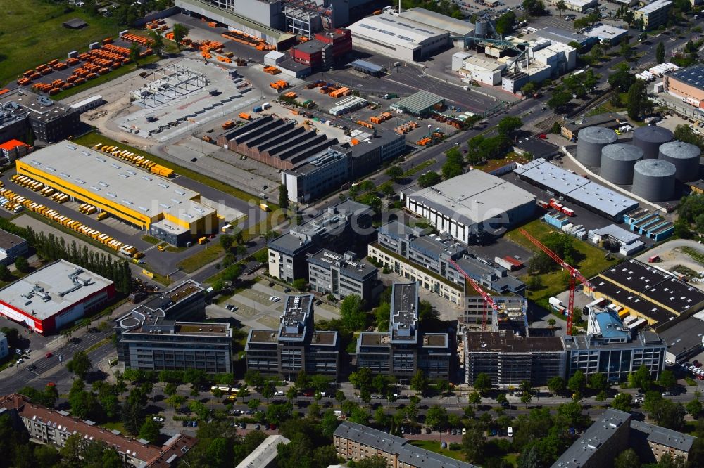 Luftaufnahme Berlin - Neubau eines Büro- und Geschäftshauses an der Tempelhofer Weg im Ortsteil Britz in Berlin, Deutschland