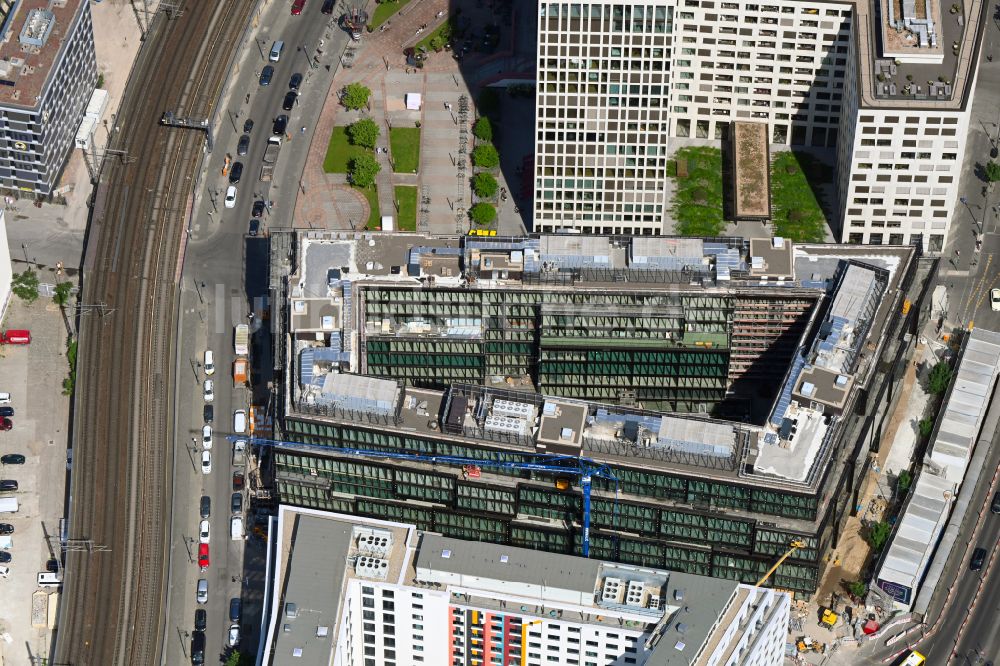 Luftbild Berlin - Neubau eines Büro- und Geschäftshauses VoltAir an der Voltairestraße - Dircksenstraße - Alexanderstraße im Ortsteil Mitte in Berlin, Deutschland