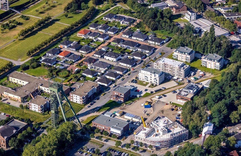 Oberhausen von oben - Neubau eines Büro- und Geschäftshauses Haus der Grünen Verbände in Oberhausen im Bundesland Nordrhein-Westfalen, Deutschland