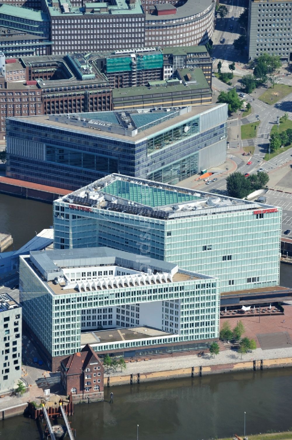 Hamburg von oben - Neubau Ericus-Contor und Spiegel- Hauptsitz in der Hamburger Hafencity in Hamburg