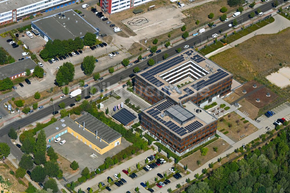 Luftbild Berlin - Neubau des Firmengebäudes der Flexim GmbH an der Boxberger Straße im Bezirk Marzahn in Berlin