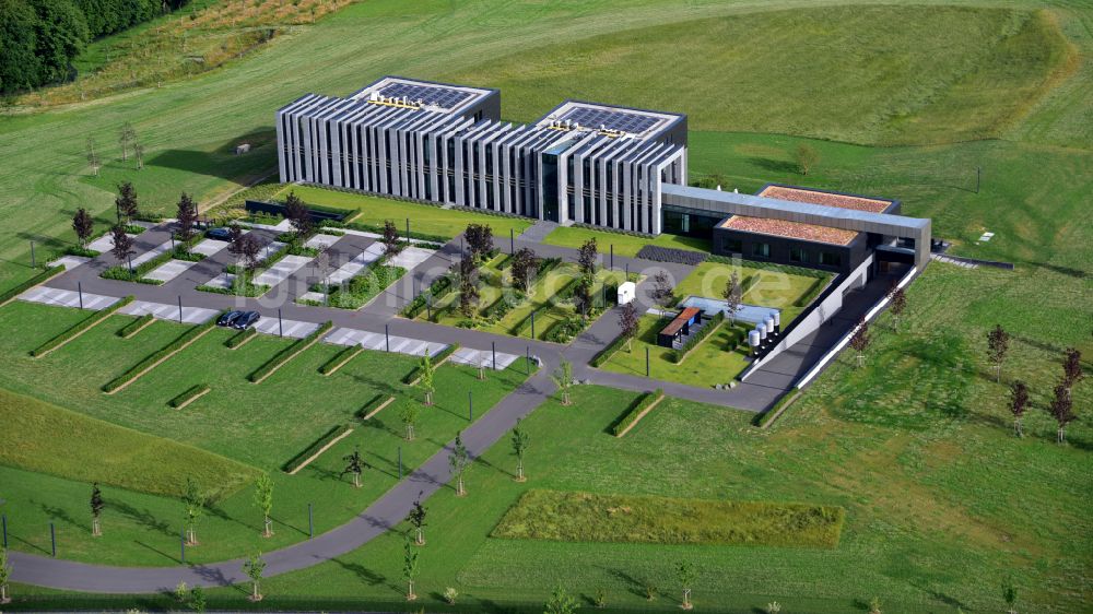 Luftaufnahme Neustadt (Wied) - Neubau der Firmenzentrale der Wirtgen Invest Holding GmbH in Rahms im Bundesland Rheinland-Pfalz, Deutschland
