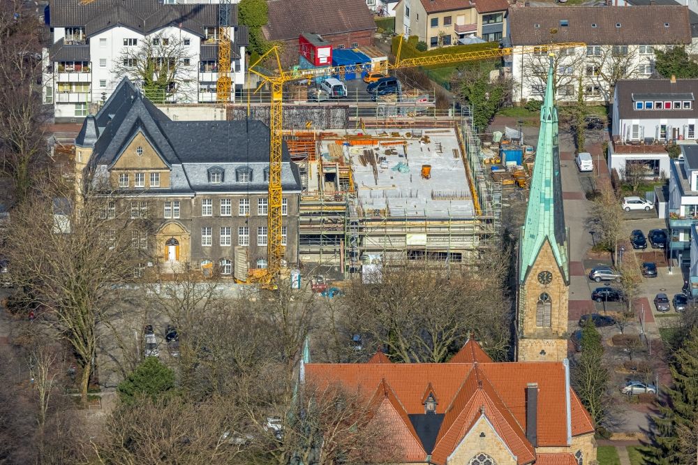 Holzwickede von oben - Neubau eines Gebäudes der Stadtverwaltung - Rathaus in Holzwickede im Bundesland Nordrhein-Westfalen, Deutschland