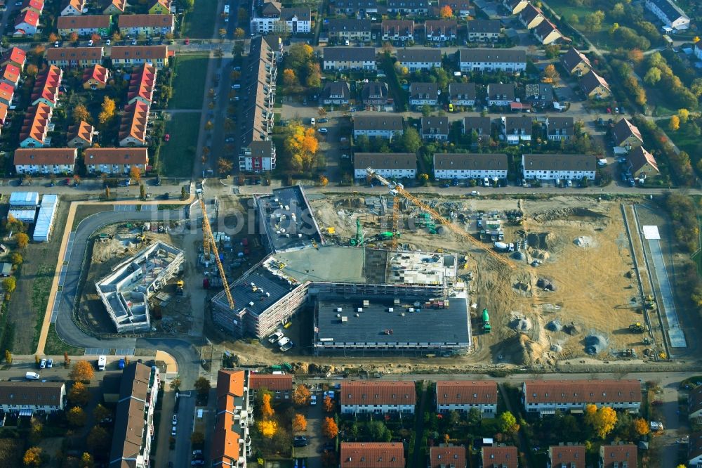 Luftbild Hönow - Neubau Gebrüder-Grimm-Grundschule und OTZ Ortsteilzentrum in Hönow im Bundesland Brandenburg, Deutschland