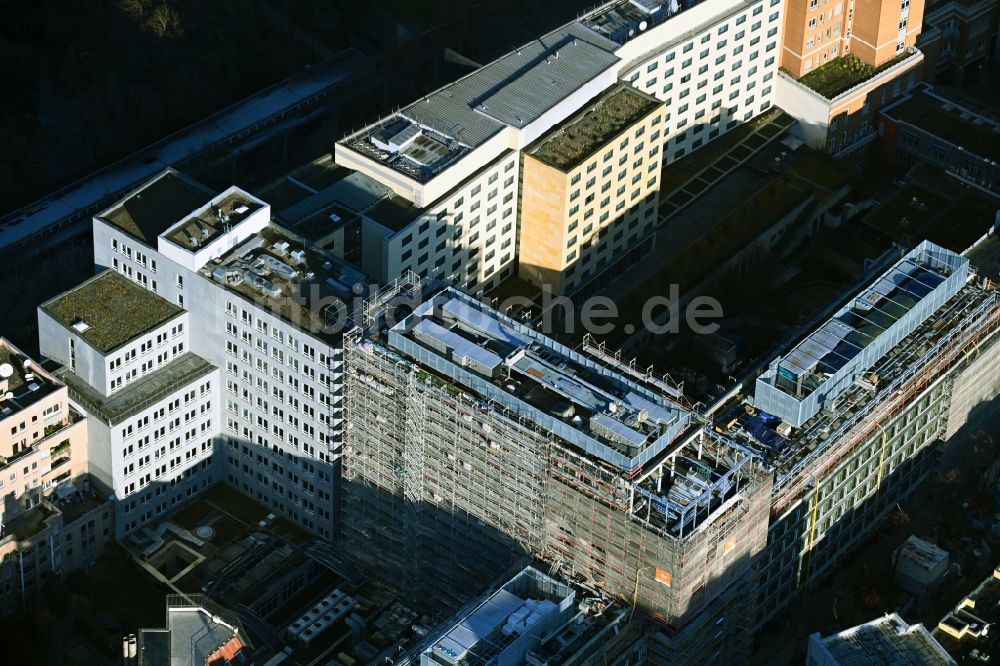 Luftbild Berlin - Neubau des Gebäudekomplex Medienhauses DIN e. V. an der Burggrafenstraße im Ortsteil Tiergarten in Berlin, Deutschland