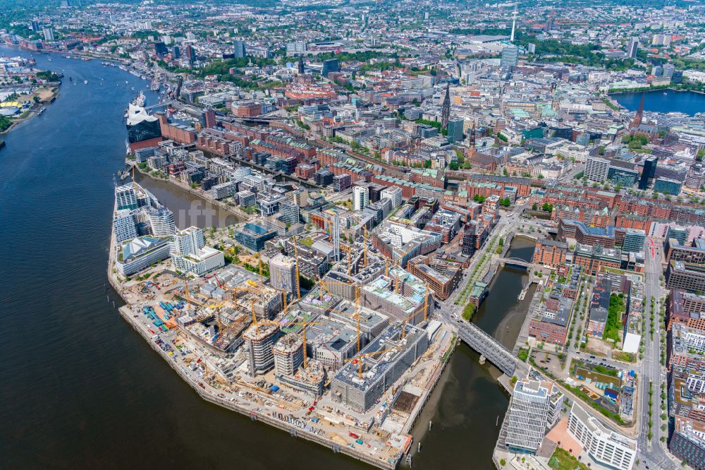 Luftaufnahme Hamburg - Neubau des Gebäudekomplexes Überseequartier am Strandkai in der Hafencity in Hamburg, Deutschland