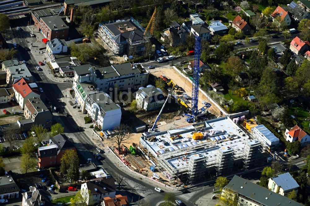 Luftbild Berlin - Neubau des Gebäudekomplexes des LIDL- Einkaufszentrum im Ortsteil Mahlsdorf in Berlin, Deutschland