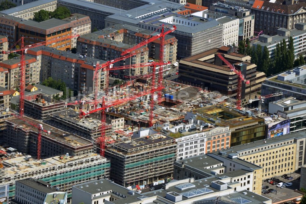 Berlin aus der Vogelperspektive: Neubau eines Gewerbe- und Wohnkomplexes auf dem Wertheim Areal am Leipziger Platz in Berlin - Mitte