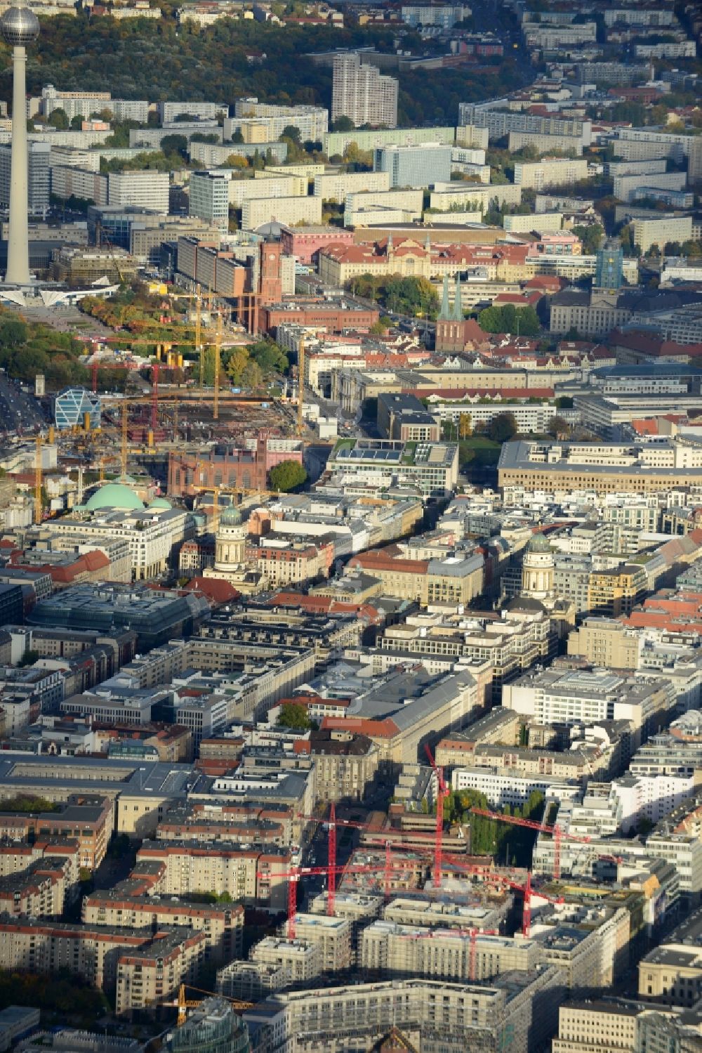 Luftaufnahme Berlin - Neubau eines Gewerbe- und Wohnkomplexes auf dem Wertheim Areal am Leipziger Platz in Berlin - Mitte