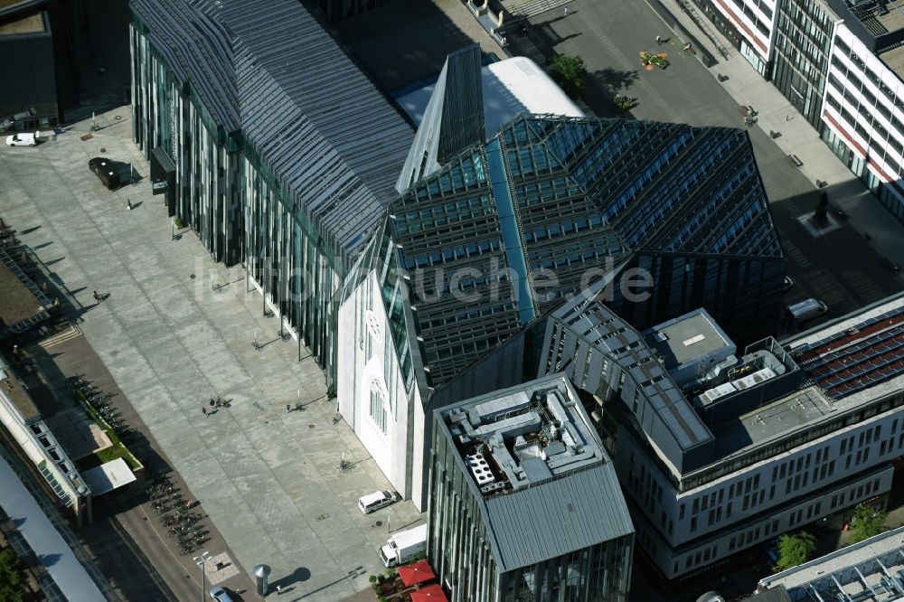 Leipzig von oben - Neubau des Hauptgebäudes der Universität UNI Leipzig im Bundesland Sachsen